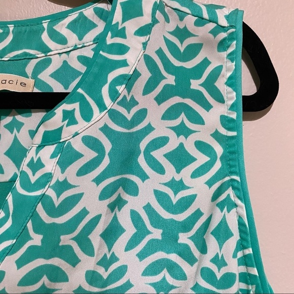 Hanna & Gracie Teal and White Geometric Pattern Blouse - Picture 5 of 7